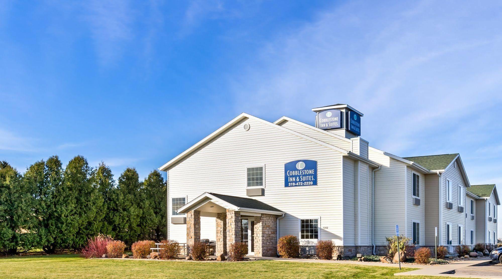 Cobblestone Inn & Suites - Vinton, Ia エクステリア 写真