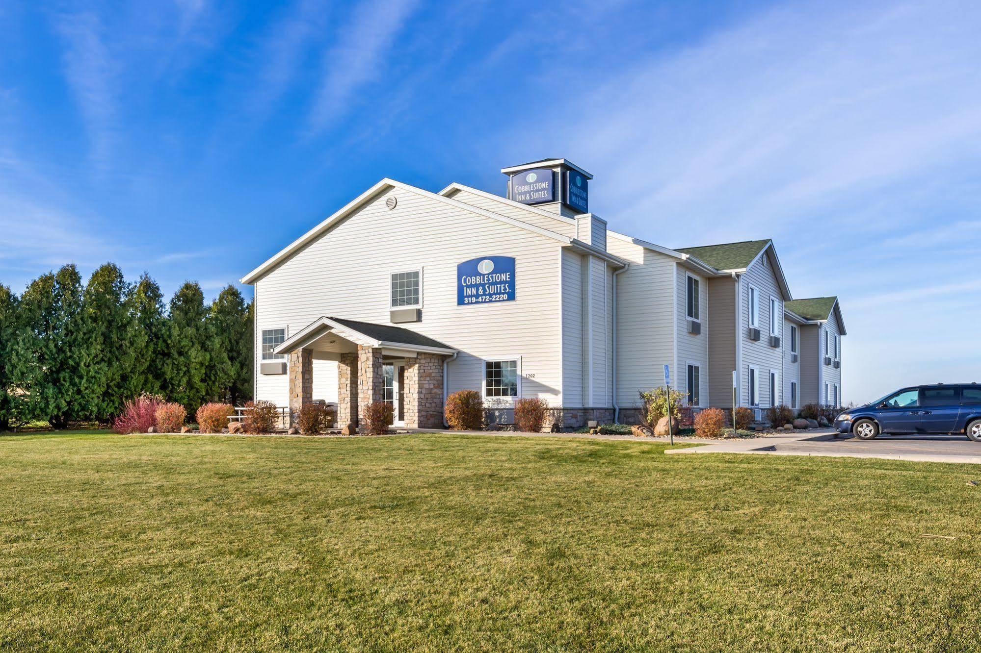 Cobblestone Inn & Suites - Vinton, Ia エクステリア 写真